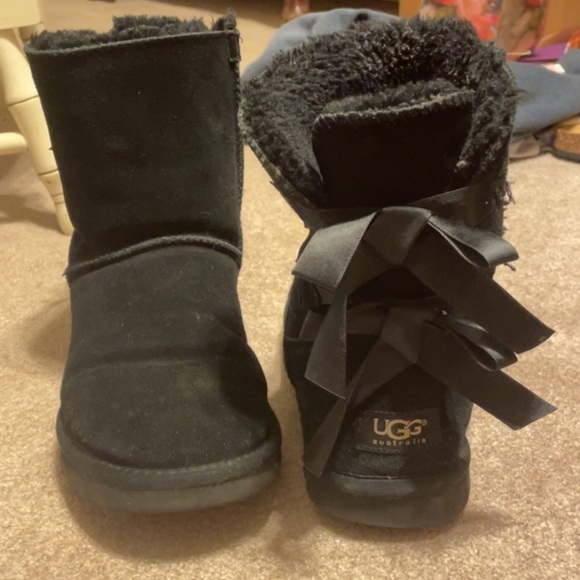 UGGS - Picture 1 of 1